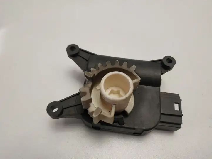Volkswagen Jetta V (2005 - 2010) 0132801337 Двигатель задвижки потока воздуха — фото 1