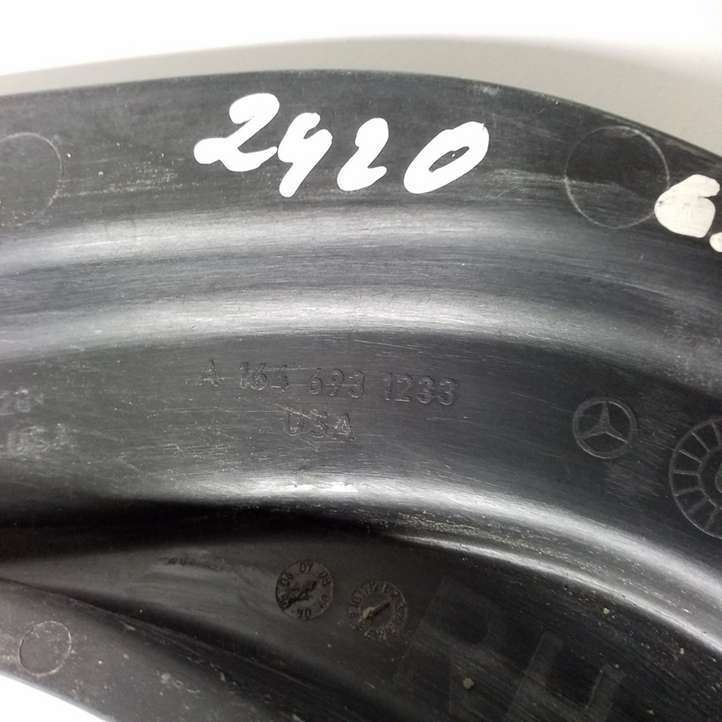 Mercedes-Benz GL X164 (2006 - 2012)  A1646931233 Другая деталь отделки багажника