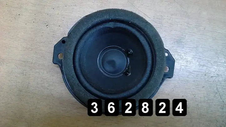 (2014 - 2018) bose 8u0035416a Динамики передних дверей — фото 1