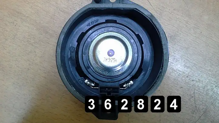 (2014 - 2018) bose 8u0035416a Динамики передних дверей — фото 3