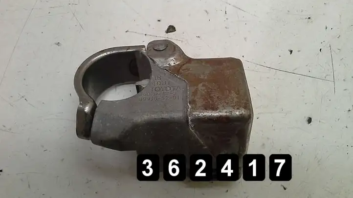 Toyota Auris 150 (2006 - 2012) wheel lock 45020425 Блок управления двигателем (ЭБУ) — фото 3