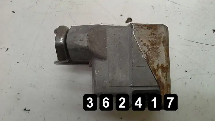 Toyota Auris 150 (2006 - 2012) wheel lock 45020425 Блок управления двигателем (ЭБУ) — фото 5