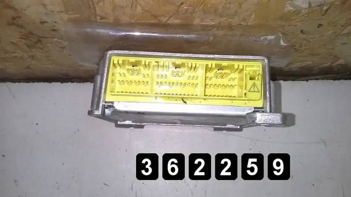 Toyota Corolla Verso AR10 (2004 - 2009) # 235731103 891700F240 Блок управления двигателем (ЭБУ) — фото 4