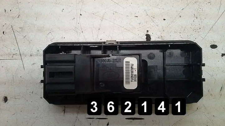 Land Rover Range Rover Sport L320 (2005 - 2009) frot rear yud501070pvj Другие включатели / ручки/ переключатели — фото 2