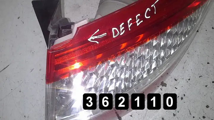 Ford Mondeo MK IV (2007 - 2014) # 7S7113404B DEFECT Задний фонарь в кузове — фото 7