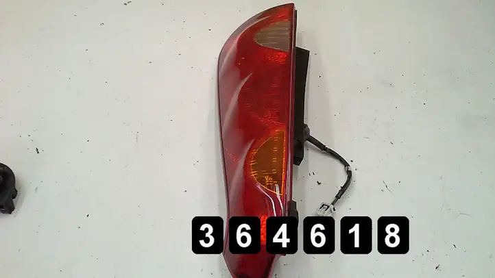 Nissan Note (E11) (2006 - 2014) 22016752 Задний фонарь в кузове — фото 5