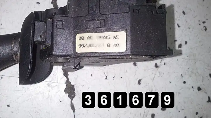 Ford Focus (1998 - 2004) 98AG13335AE Другие включатели / ручки/ переключатели — фото 6