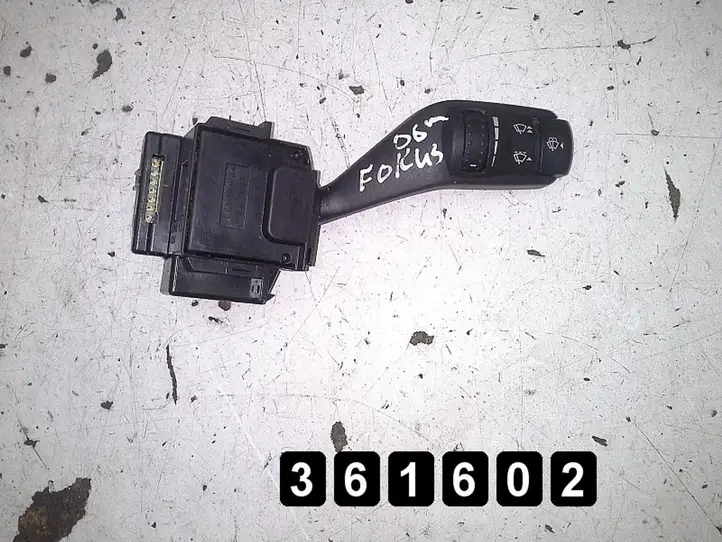 Ford Focus (2005 - 2008) 4M5T17A553BD Другие включатели / ручки/ переключатели — фото 1