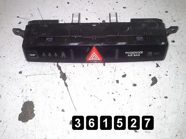 Hyundai i20 (PB PBT) (2012 - 2014) 937501j5104x Другие включатели / ручки/ переключатели — фото 6