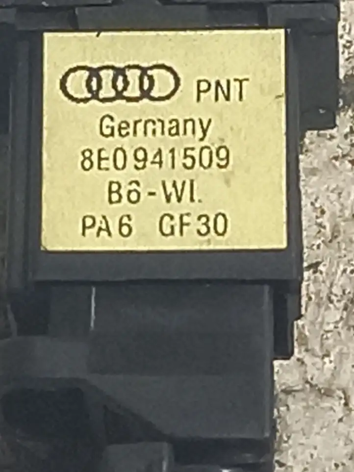 Audi A4 S4 B6 8E 8H (2000 - 2006) 8E0941509 Включатель аварийных фонарей — фото 5