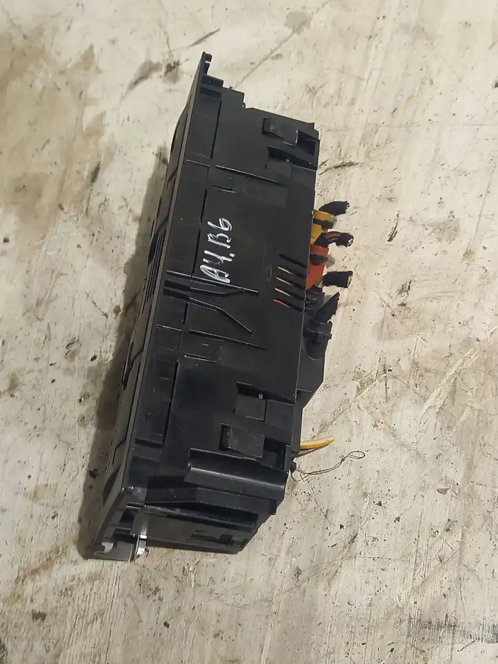 Audi A4 S4 B6 8E 8H (2000 - 2006) 8E0820043A Блок управления климат-контролем — фото 2