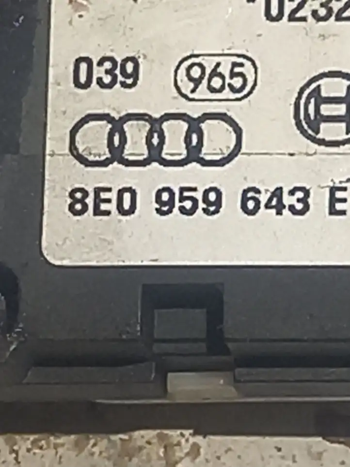 Audi A4 S4 B6 8E 8H (2000 - 2006) 8E0959643E Датчик удара SRS — фото 3