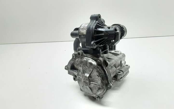 BMW 3 E90 E91 (2005 - 2012)  1007980489 Водяной насос