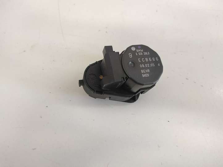 BMW 5 E60 E61 (2004 - 2010)  69303069 Двигатель задвижки потока воздуха