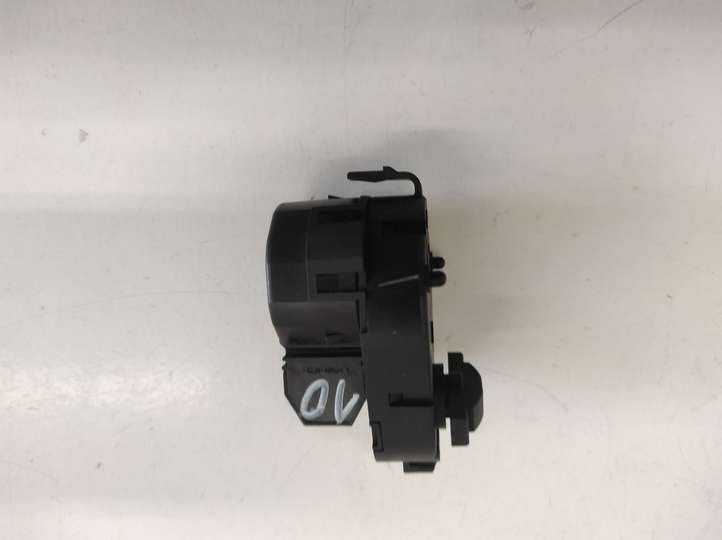 BMW 5 E60 E61 (2004 - 2010)  69303019 Двигатель задвижки потока воздуха