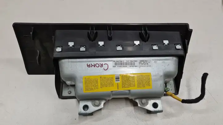 Fiat Croma (2005 - 2011) 34027284 Коленная подушка безопасности — фото 2