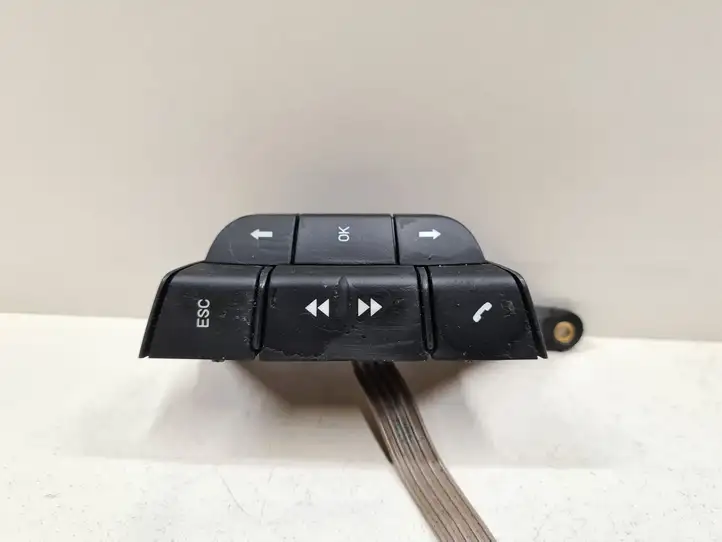 Fiat Croma (2005 - 2011) 86250602093 Кнопки на рулевом колесе — фото 2