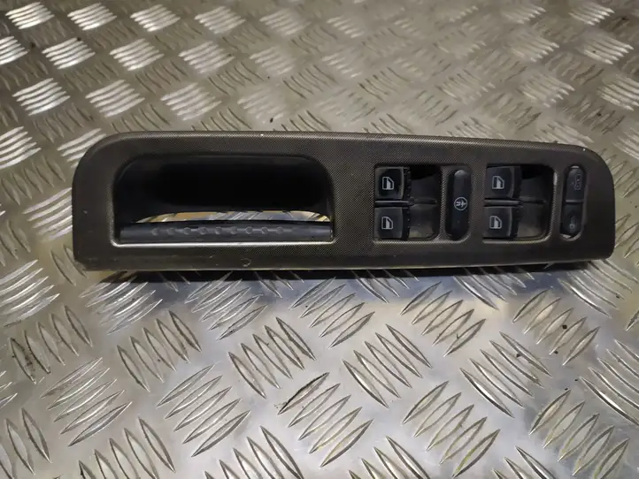 Volkswagen Bora (1998 - 2005) 03755000 Кнопка стеклоподъемников — фото 1