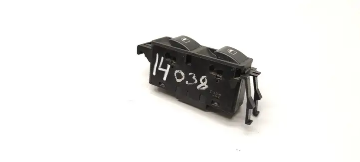 BMW 3 E46 (1998 - 2005) 61318381514 Кнопка стеклоподъемников — фото 1