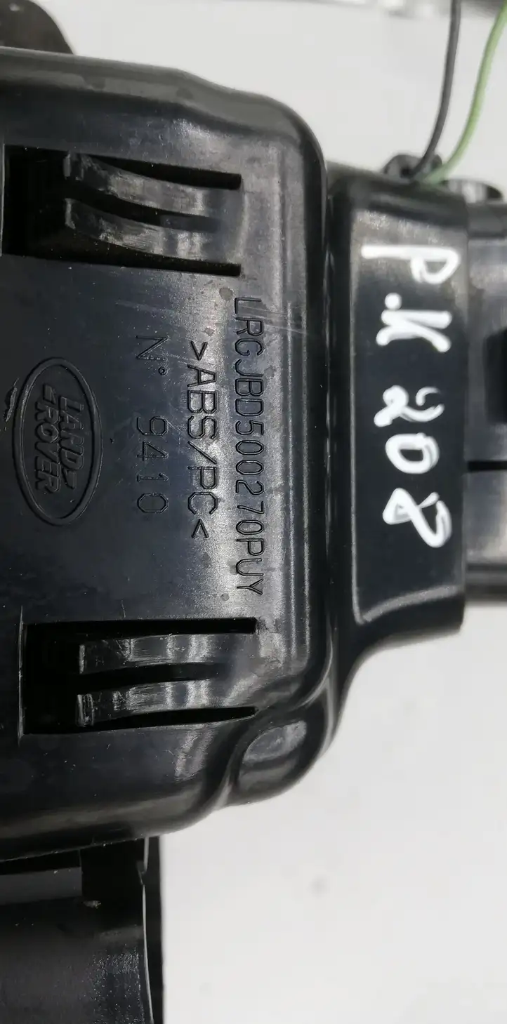 Land Rover Range Rover L322 (2009 - 2012) LRGJBD500270PUY Боковой воздушный дефлектор — фото 3