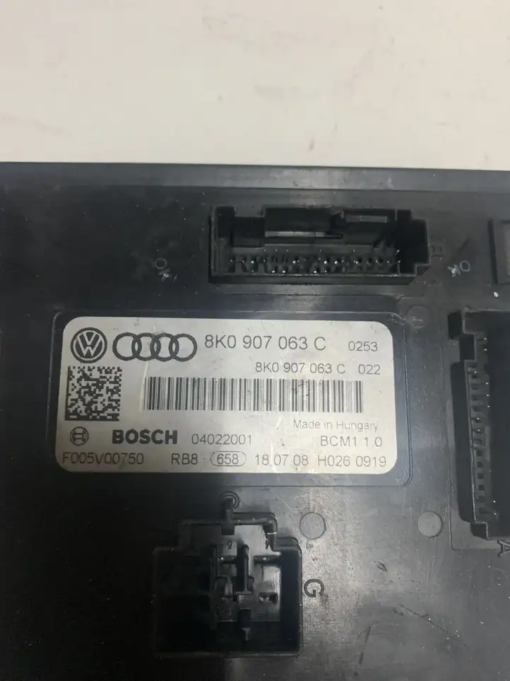 Audi A4 S4 B8 8K (2007 - 2011) 8K0907063C Модуль комфорта — фото 3
