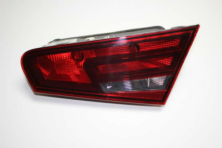 Audi A3/S3 8V (2012 - 2016)  8V3945094 Задний фонарь в крышке багажника