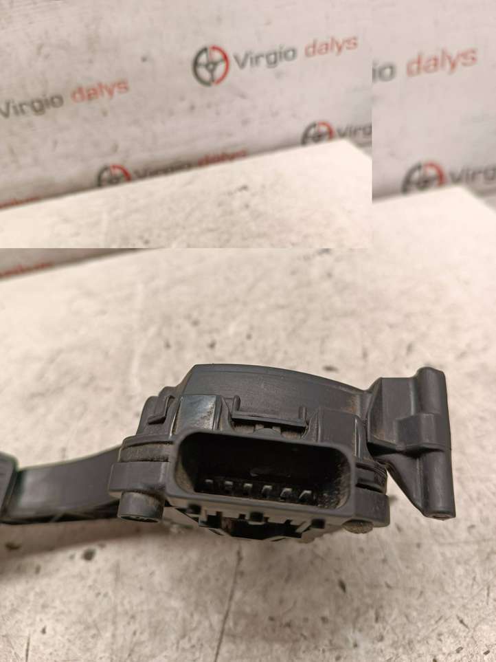 Chevrolet Cruze (2009 - 2012)  13252702 Педаль акселератора