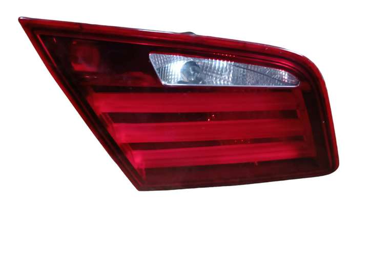 BMW 5 F10 F11 (2009 - 2016)  63217203225 Задний фонарь в крышке багажника