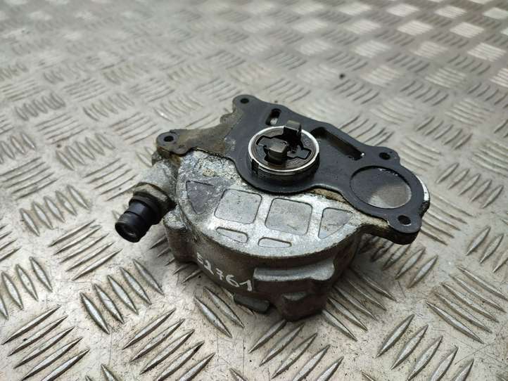 Volkswagen Tiguan (2007 - 2011)  03L145100F Вакуумный насос