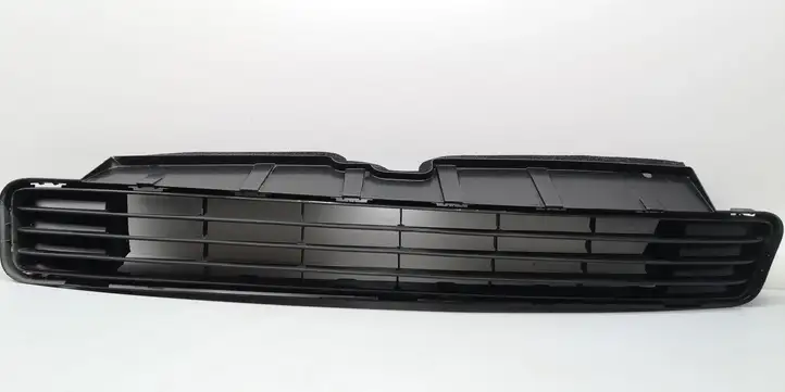 Toyota Prius (XW30) (2009 - 2015) 5311247040 Верхняя решетка радиатора — фото 1