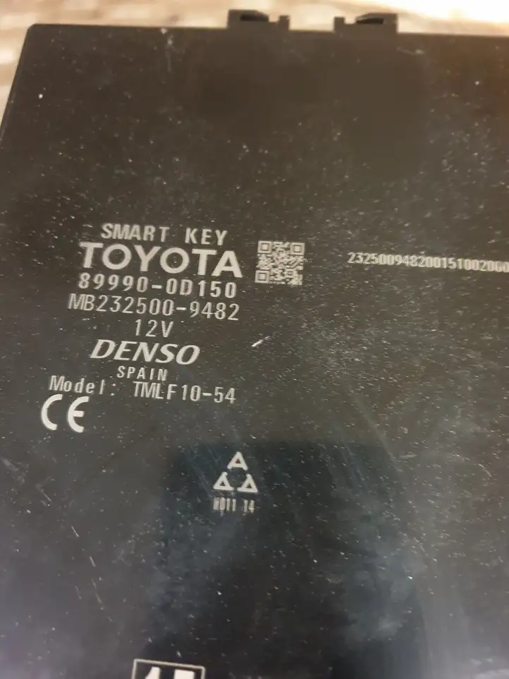 Toyota Yaris (2014 - 2019) 899900D150 Прочие блоки управления — фото 3