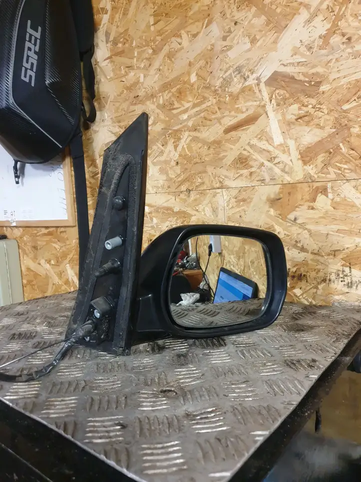 Toyota Avensis Verso (2004 - 2009) Боковое зеркало с электроприводом — фото 1