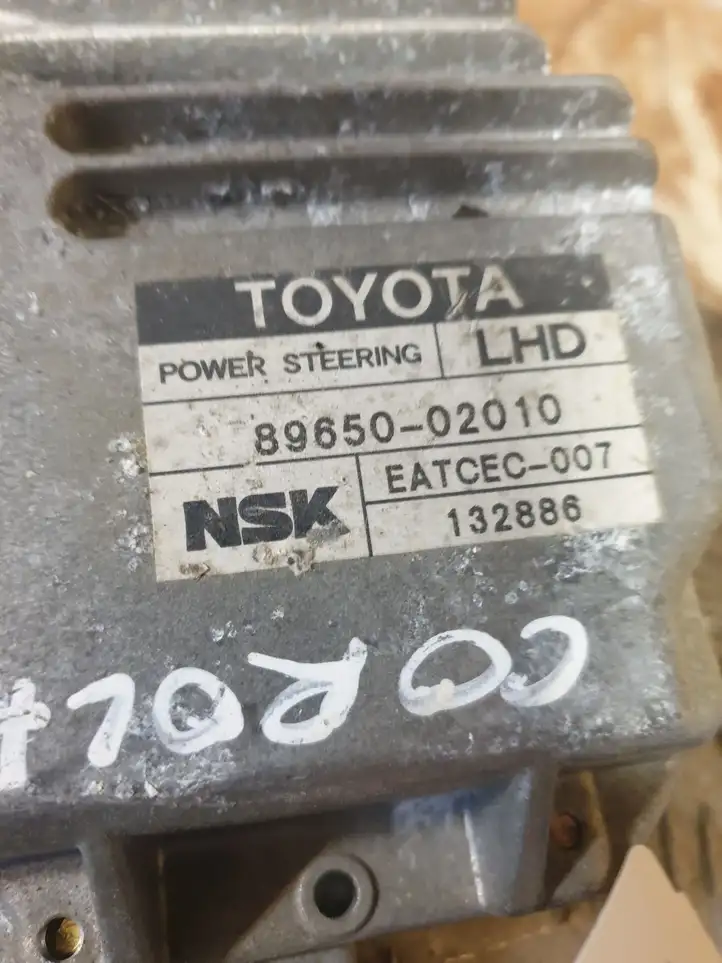 Toyota Corolla E120 E130 (2000 - 2004) 8965002010 Блок управления усилителем руля — фото 3