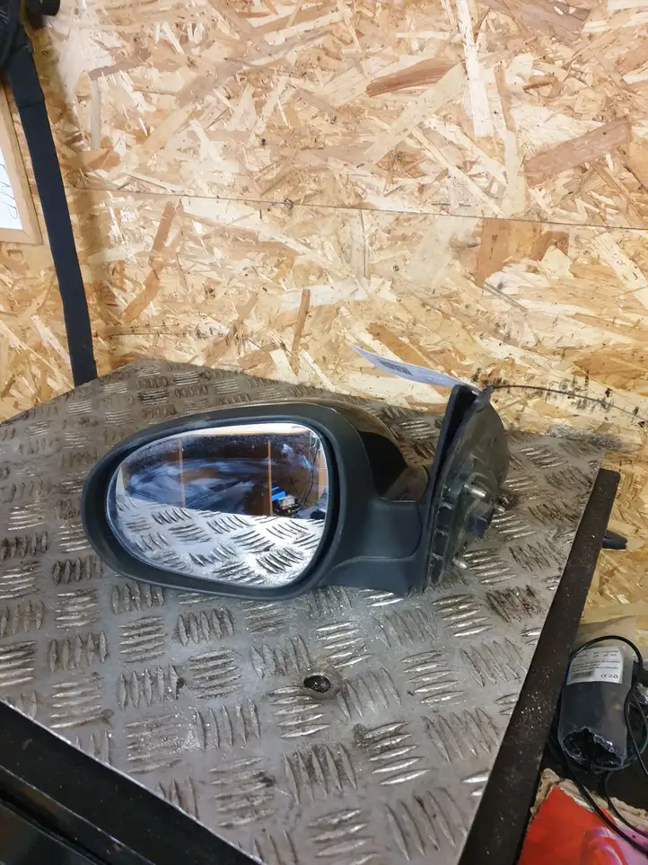 Hyundai i30 (2007 - 2012) Боковое зеркало с электроприводом — фото 1