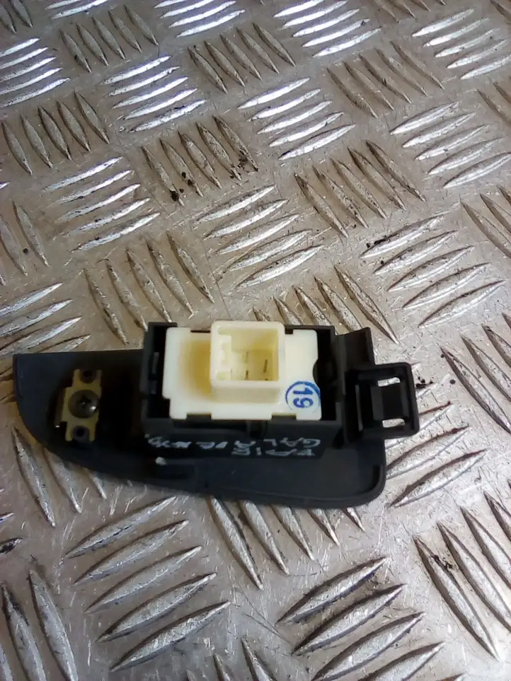 Toyota Avensis T250 (2003 - 2006) 7427205020 Блок кнопок стеклоподъемников — фото 4