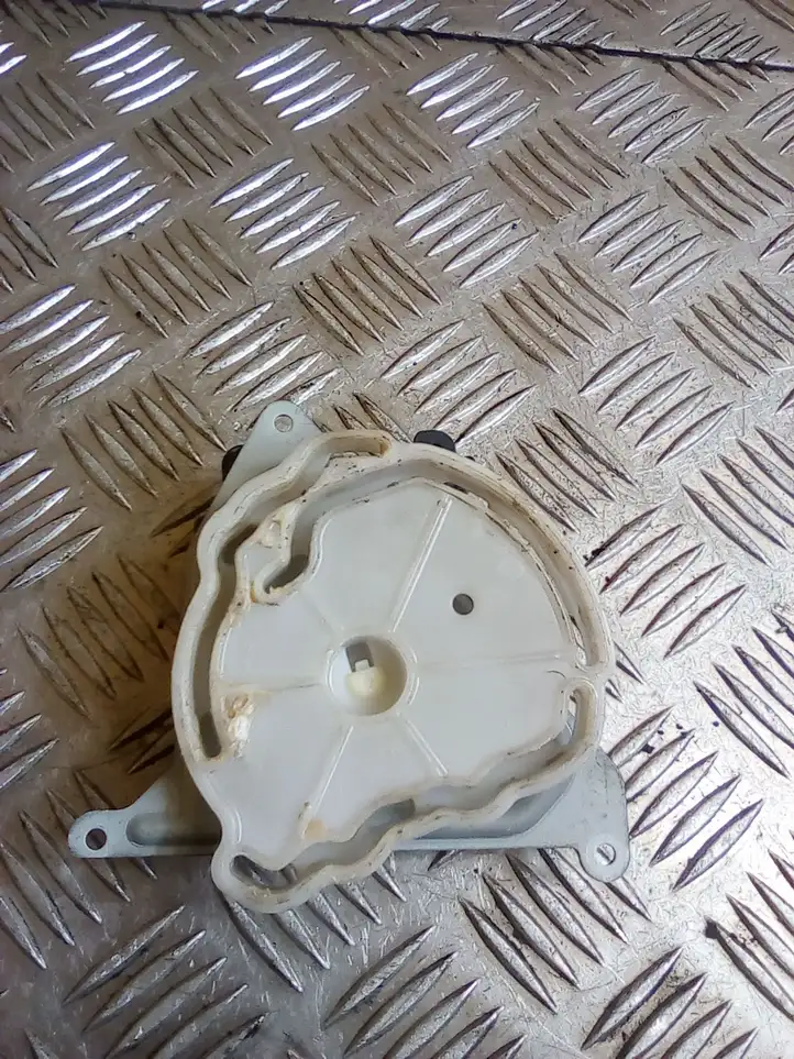 Toyota Avensis T250 (2003 - 2006) AE0637008610 Двигатель задвижки потока воздуха — фото 4