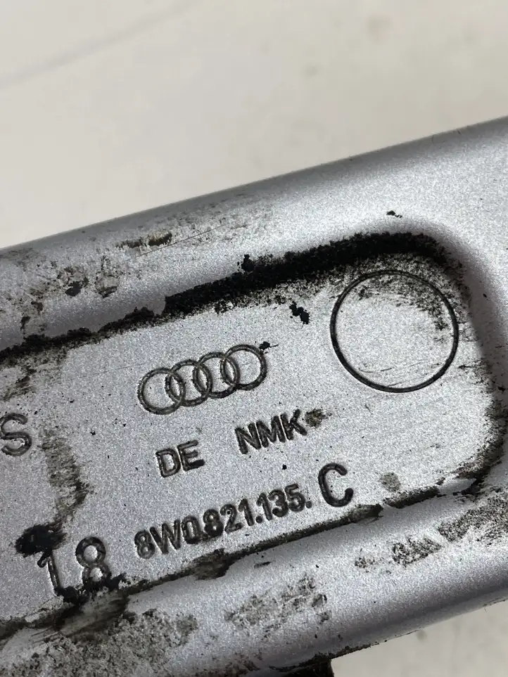 Audi A4 S4 B9 (2015 - 2019) 8W0821135C Крепление крыла — фото 5