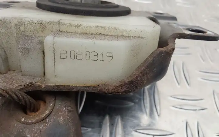 Toyota Corolla Verso AR10 (2004 - 2009) B080319 Кронштейн запасного колеса — фото 3