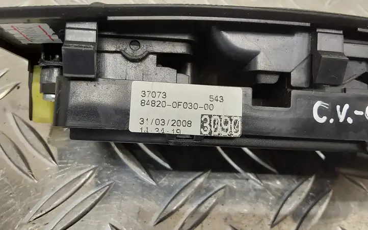 Toyota Corolla Verso AR10 (2004 - 2009) 848200F03000 Блок кнопок стеклоподъемников — фото 4