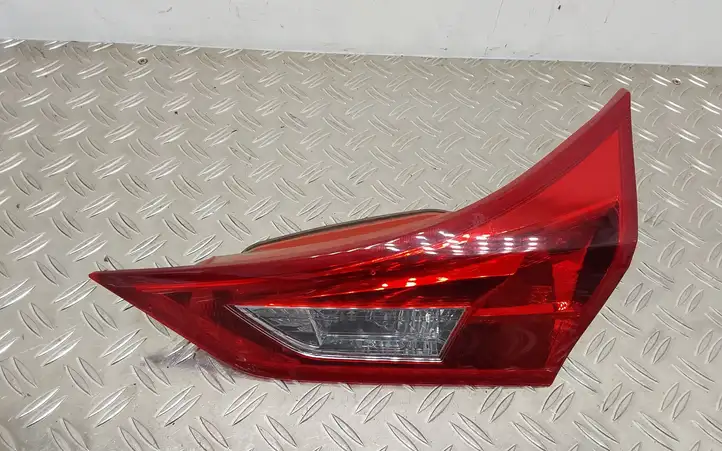 Toyota Auris E180 (2012 - 2018) Задний фонарь в крышке багажника — фото 3