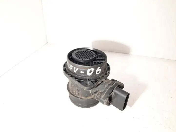 Volkswagen Golf V (2003 - 2009) 038906461B Датчик массового расхода воздуха — фото 1