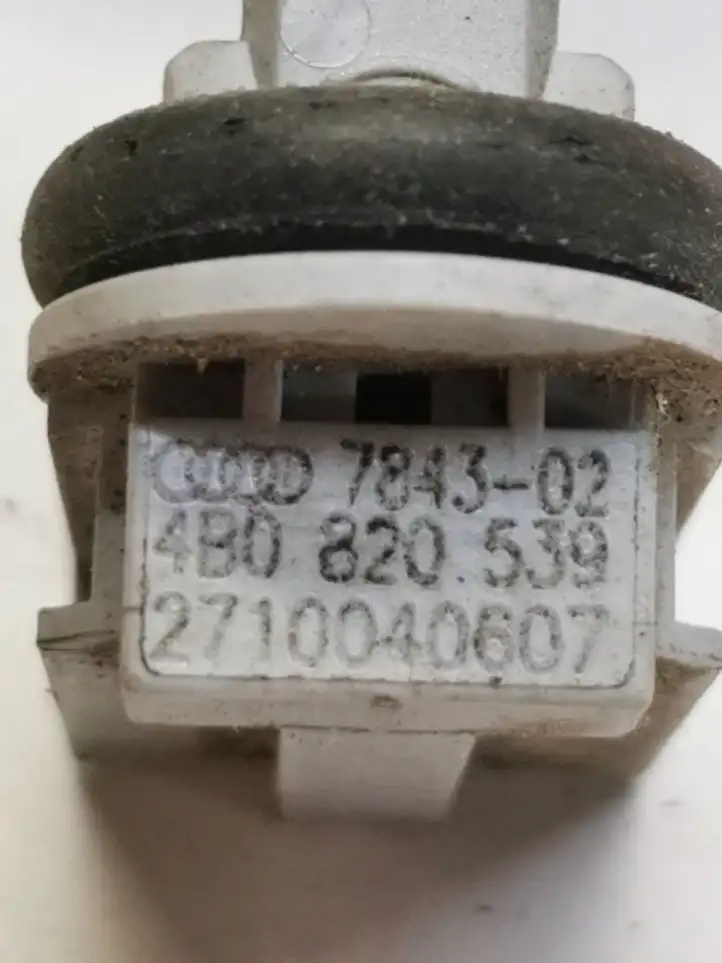 Audi A3/S3 8P (2004 - 2008) 4B0820539 Датчик температуры воздуха в салоне — фото 2