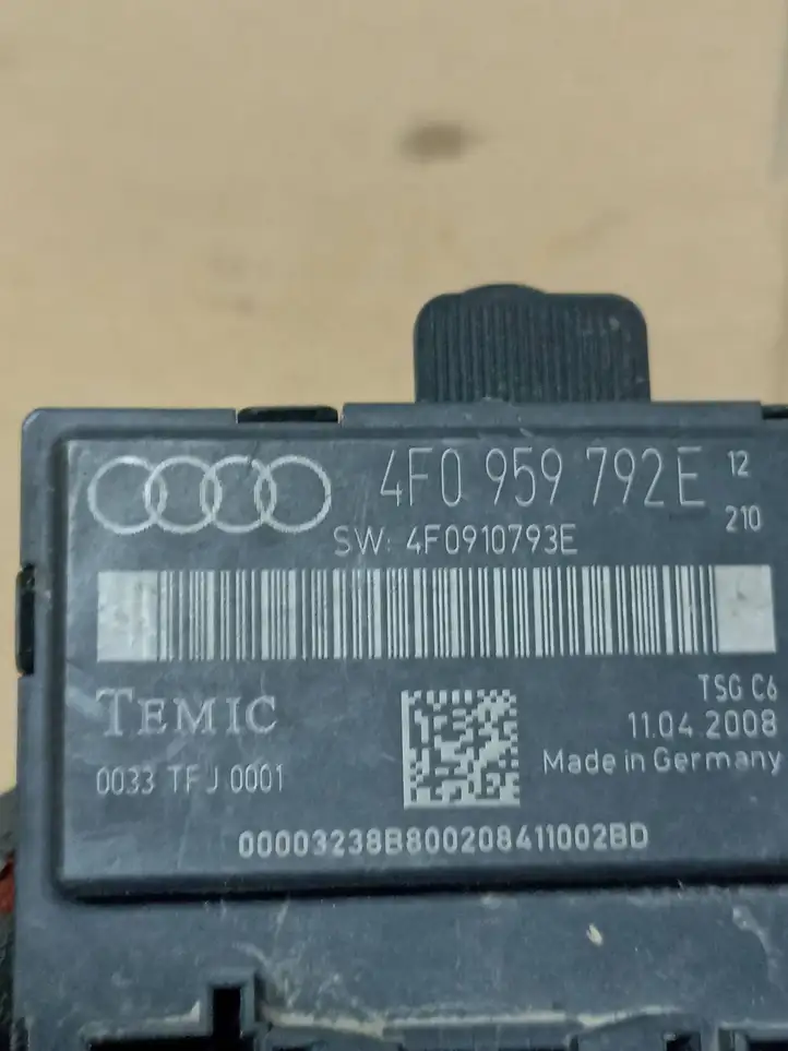 Audi A5 8T 8F (2007 - 2011) 4F0959792E Блок управления дверью — фото 3