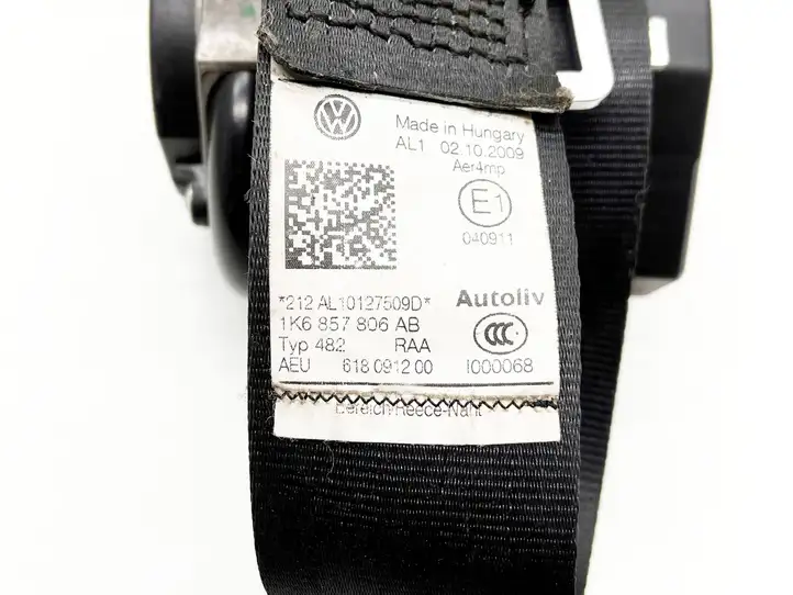 Volkswagen Golf VI (2009 - 2013) 1K6857806AB Задний ремень безопасности — фото 2