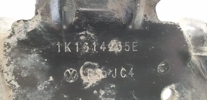 Volkswagen Caddy (2010 - 2015) 1K1614235E Кронштейн блока ABS — фото 2