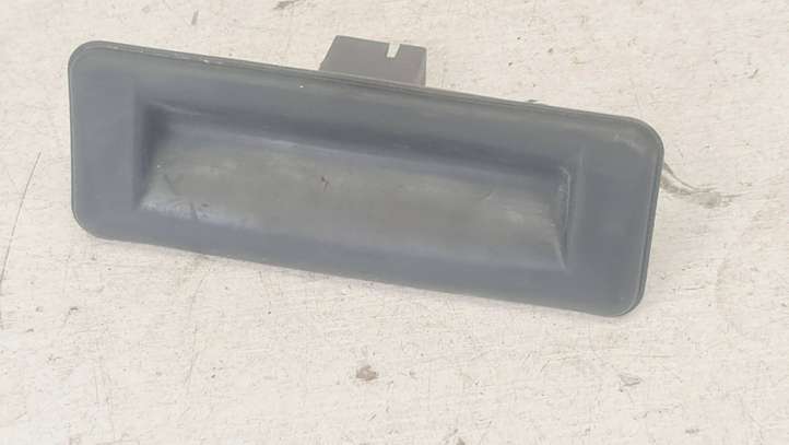 Skoda Praktik 5J8 (2007 - 2014)  5J0827566C Ручка задней крышки