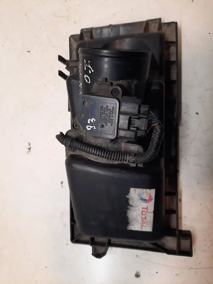 Toyota Avensis T250 (2006 - 2009) 222040N010 Датчик массового расхода воздуха — фото 1