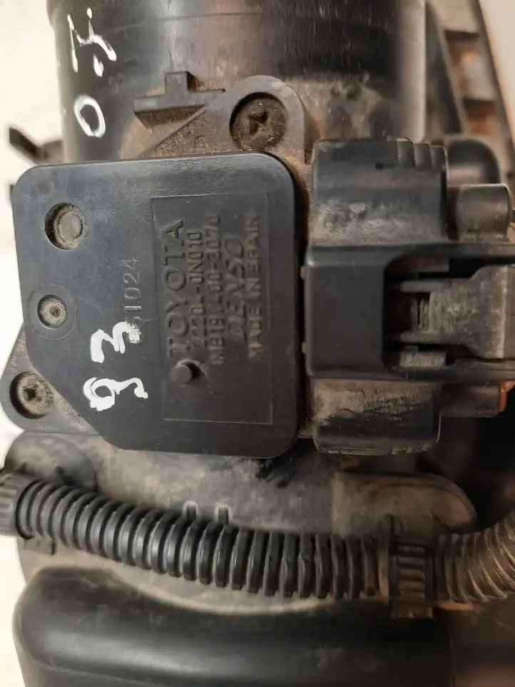 Toyota Avensis T250 (2006 - 2009) 222040N010 Датчик массового расхода воздуха — фото 2