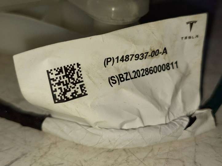Tesla Model S (2016 - 2021)  P149514900A Другие приборы