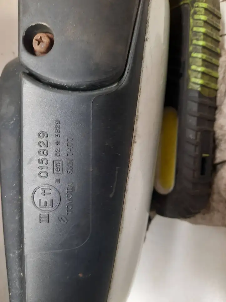 Toyota Avensis T250 (2003 - 2006) E11015829 Боковое зеркало с электроприводом — фото 2